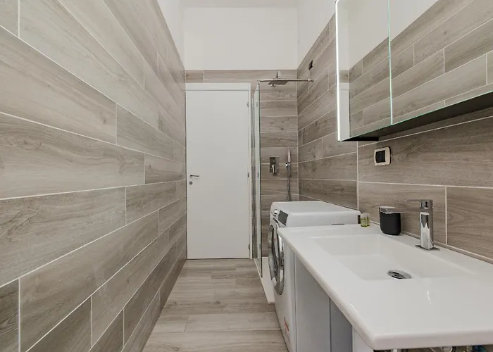 Appartement Bnbest Golden Darsena 4 Pax Milan